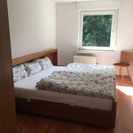 Individuelle In Apartamento